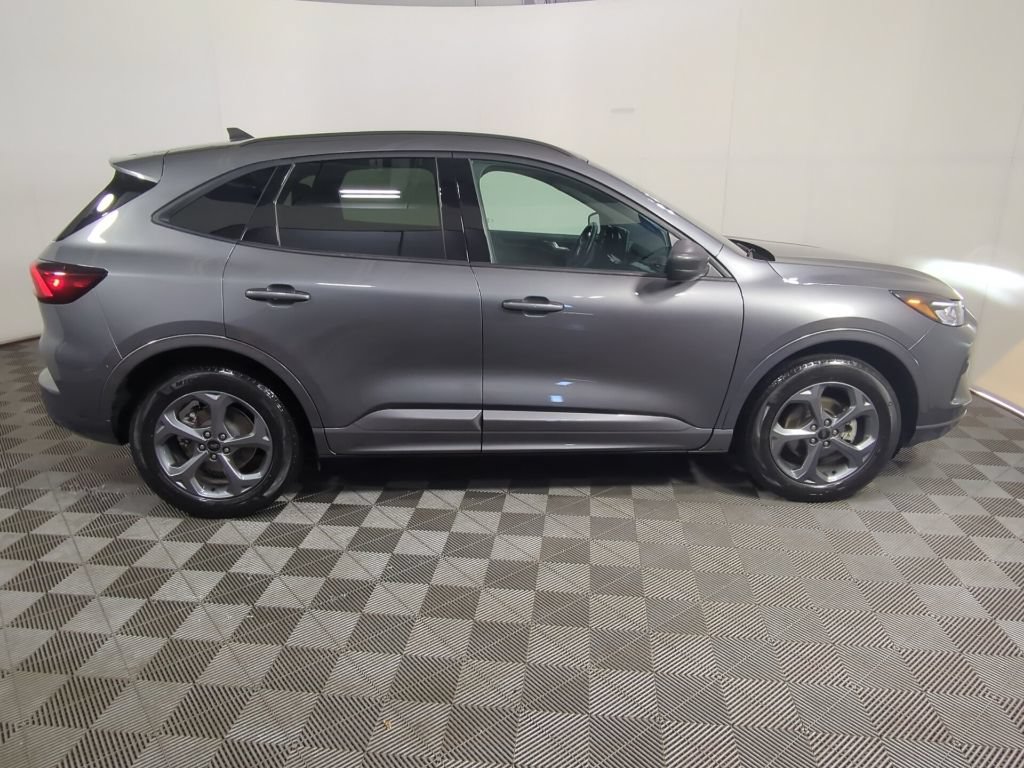 Certified 2023 Ford Escape ST-Line w/ Tech Pack #1 AWD/4WD image 14