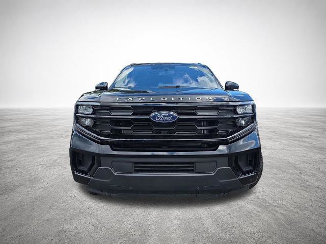 Certified 2025 Ford Expedition Active AWD/4WD image 3