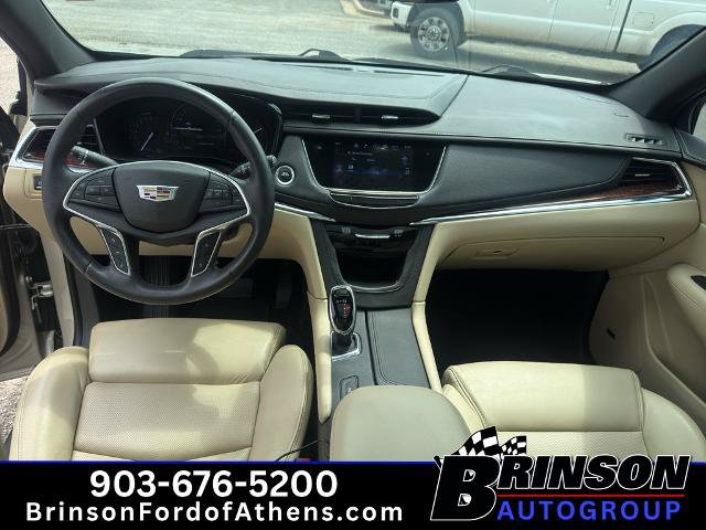Used 2017 Cadillac XT5 Luxury w/ Driver Awareness Package FWD image 12
