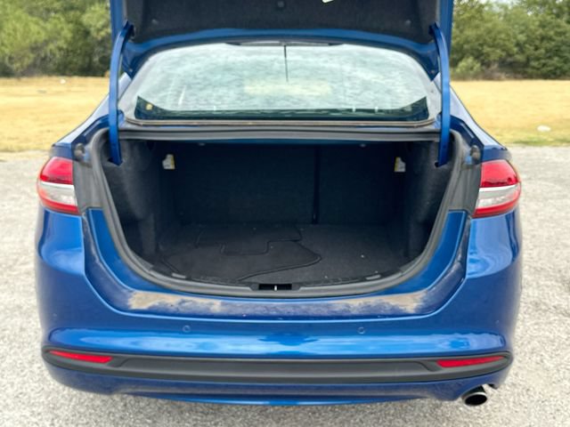 Certified 2018 Ford Fusion SE w/ Equipment Group 201A FWD image 22