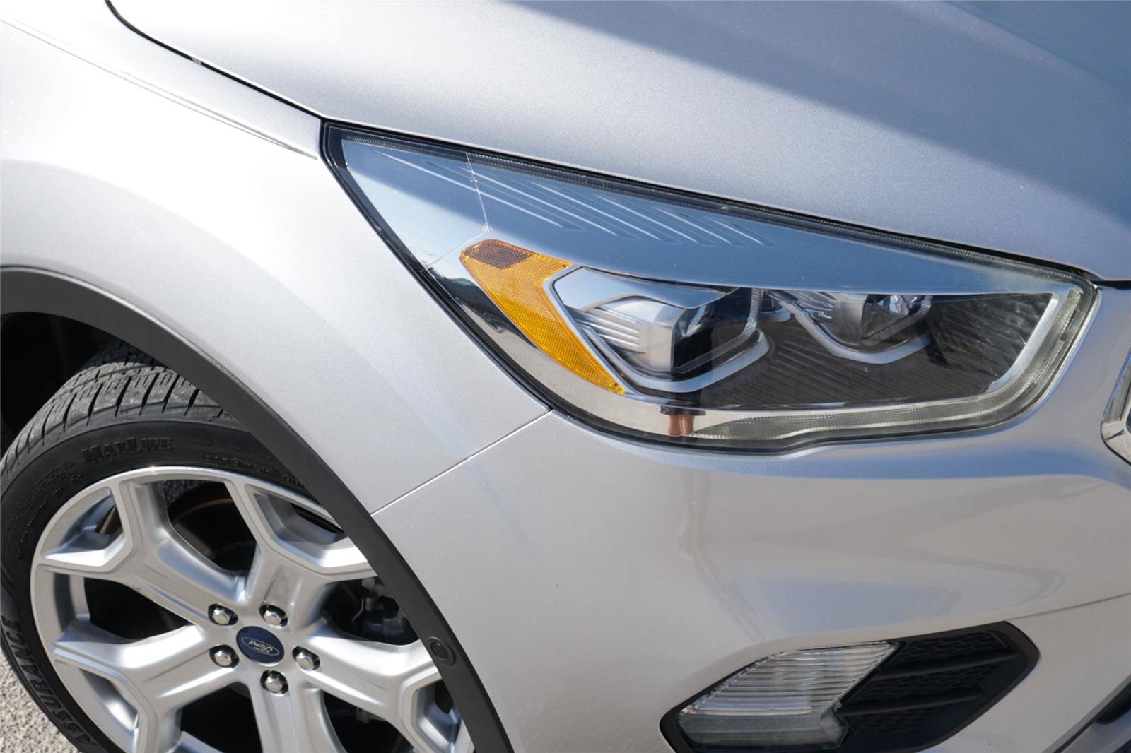 Certified 2019 Ford Escape Titanium FWD image 3