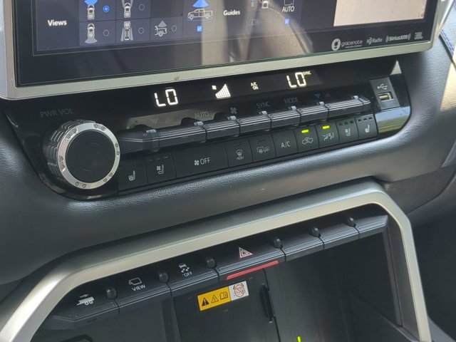 Used 2024 Toyota Tundra Platinum AWD/4WD image 25