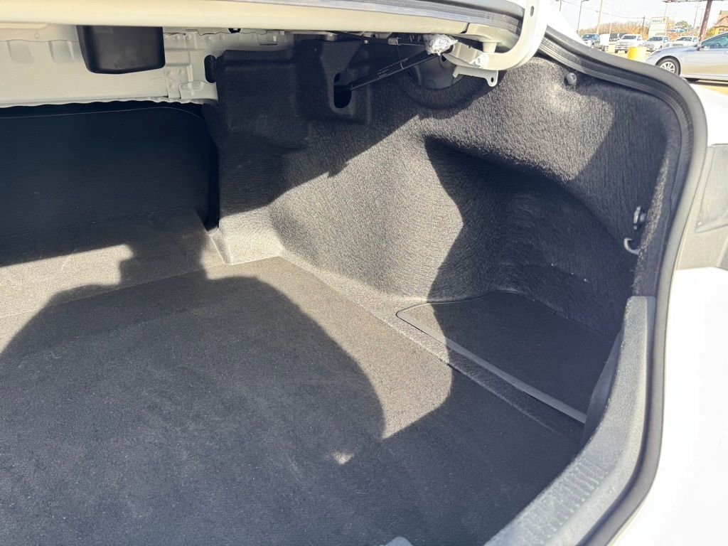 Used 2025 Toyota Camry LE image 39