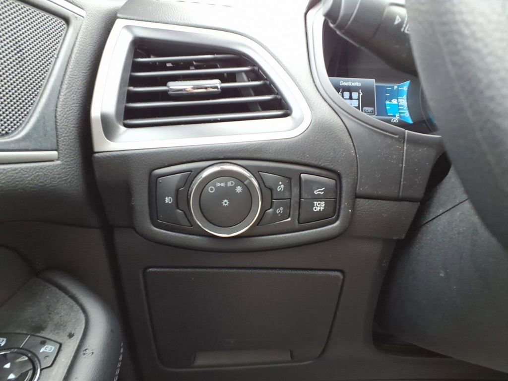 Certified 2024 Ford Edge SEL w/ Convenience Package AWD/4WD image 15