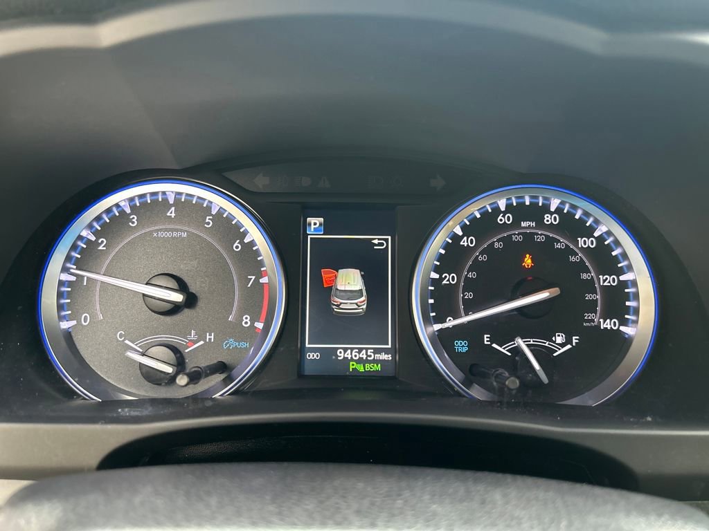 Used 2019 Toyota Highlander FWD V6 image 17