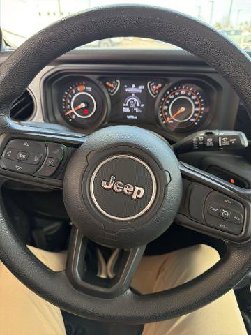 Used 2025 Jeep Wrangler Sport image 7