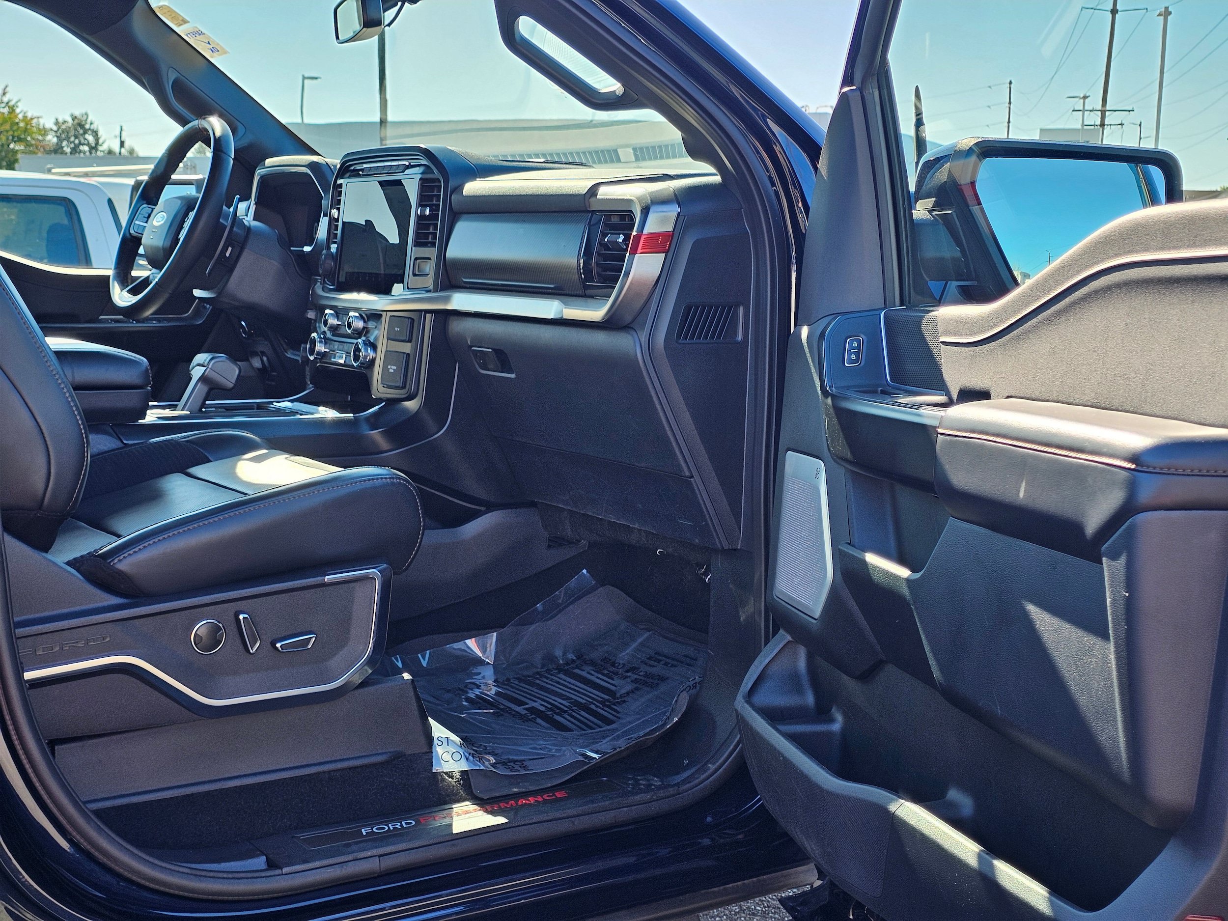 Certified 2023 Ford F150 Raptor w/ Raptor Carbon Fiber Package AWD/4WD image 13