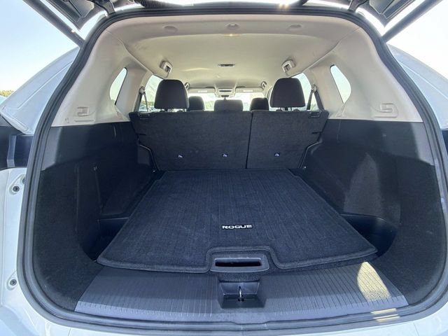 Used 2025 Nissan Rogue SV FWD image 23