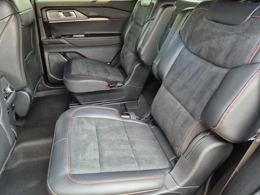 Certified 2025 Ford Explorer ST AWD/4WD image 34