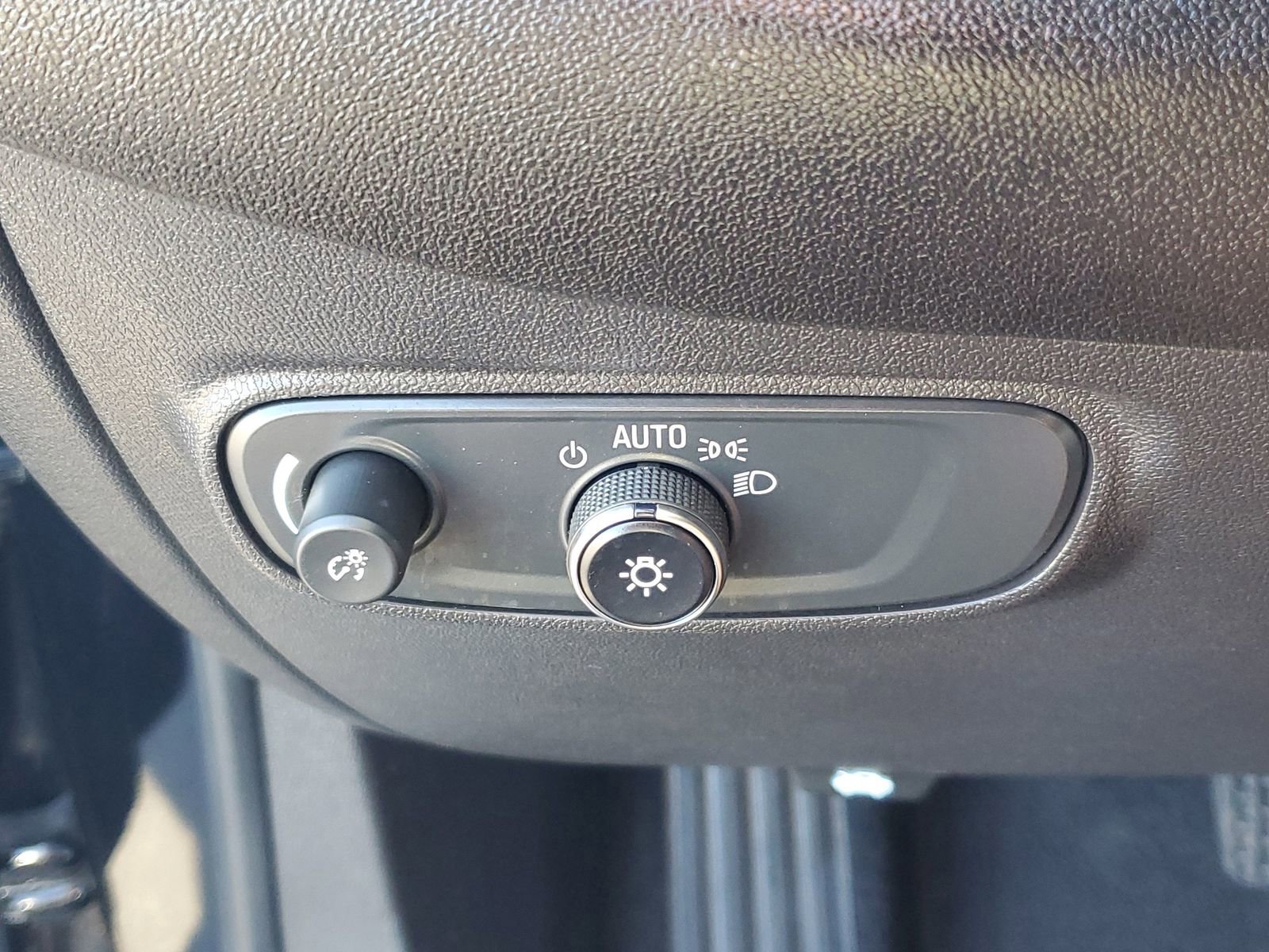 Used 2024 Chevrolet Equinox LT image 30