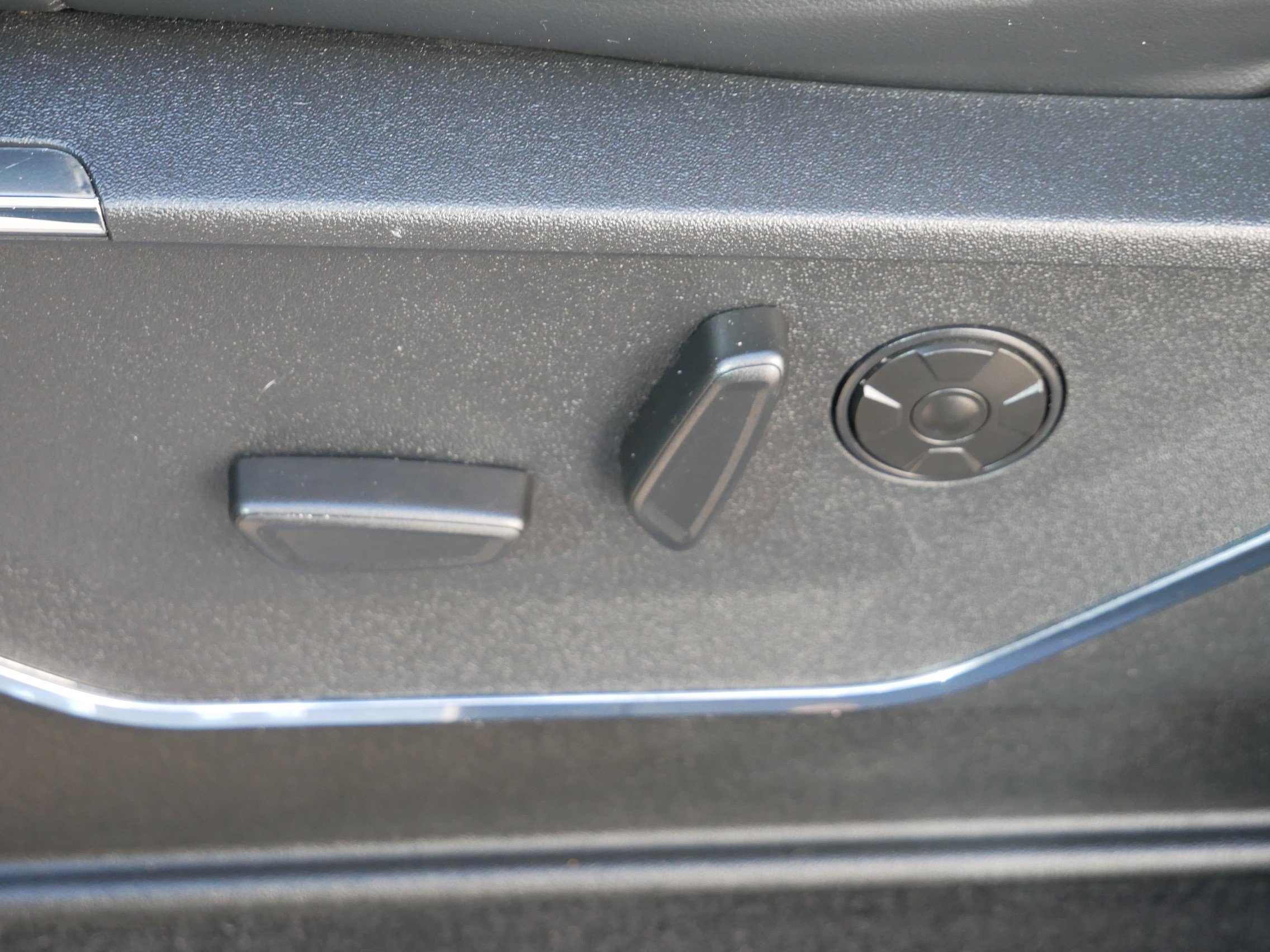 Certified 2024 Ford F350 Platinum AWD/4WD image 10