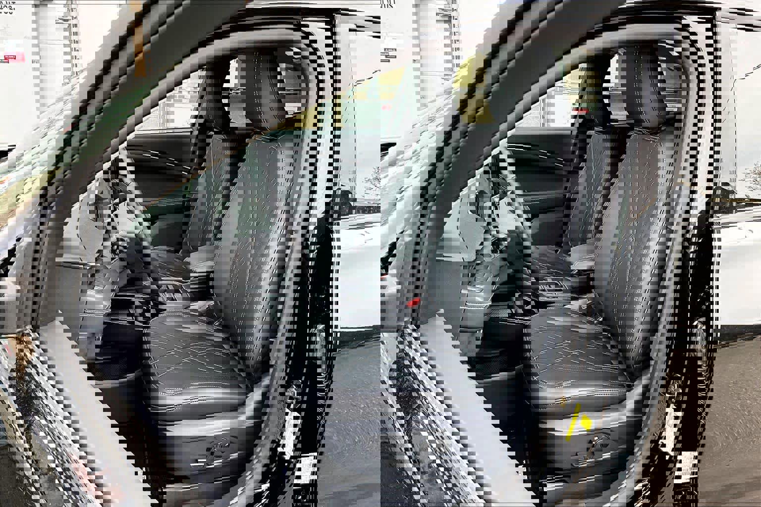 Certified 2025 Ford Mustang Mach-E Select image 11