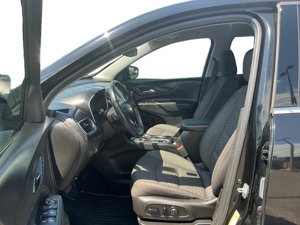Used 2020 Chevrolet Equinox LT w/ Driver Convenience Package AWD/4WD image 14