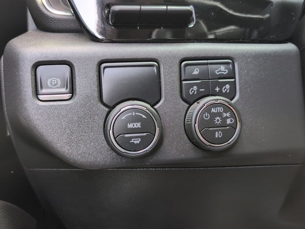 Used 2023 Chevrolet Silverado 1500 LTZ w/ Technology Package RWD image 26