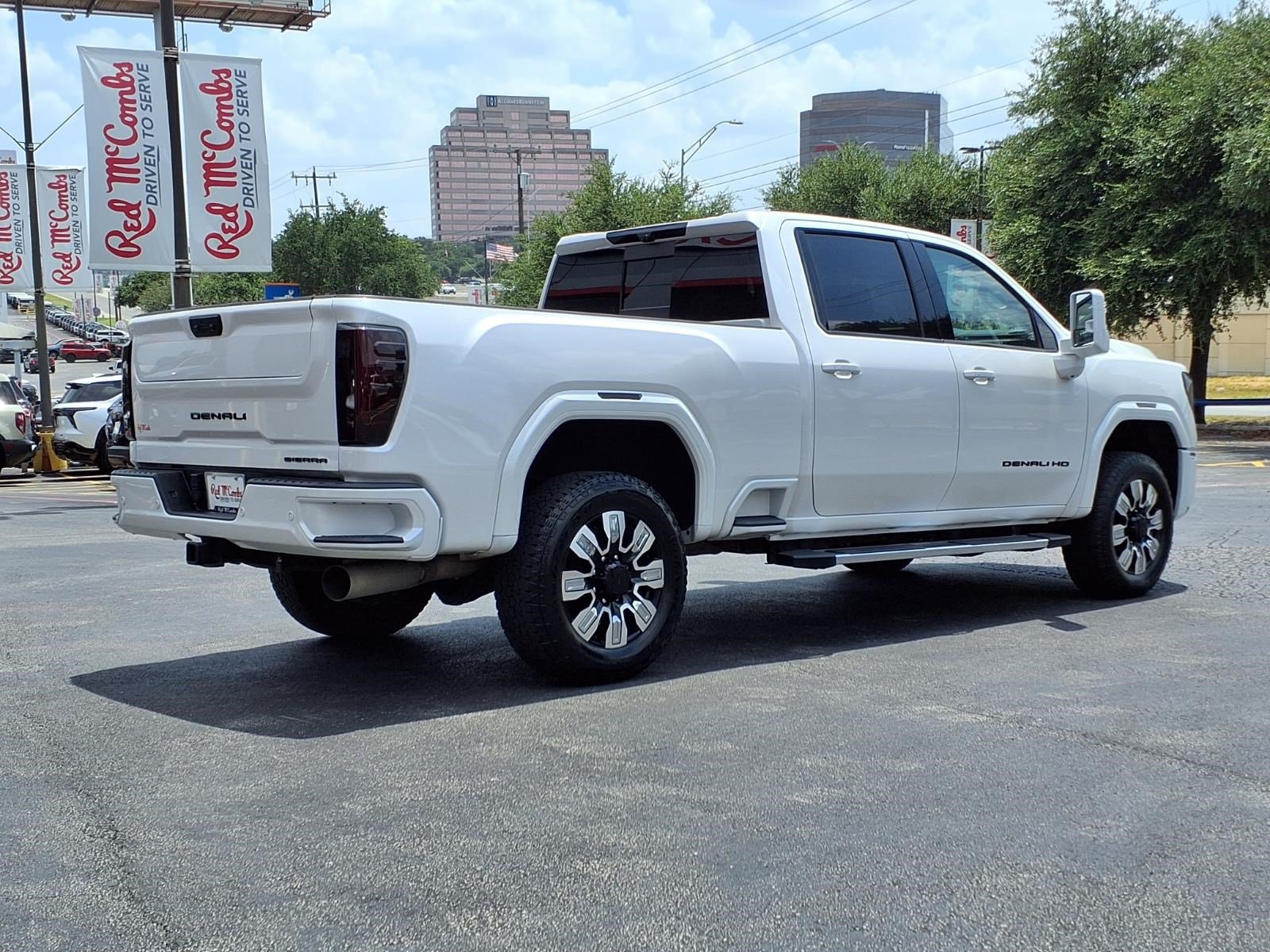 Used 2025 GMC Sierra 2500 Denali w/ Denali Reserve Package AWD/4WD image 6