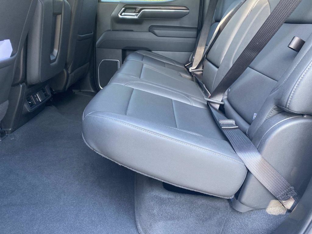 Used 2025 GMC Sierra 1500 SLT RWD image 16