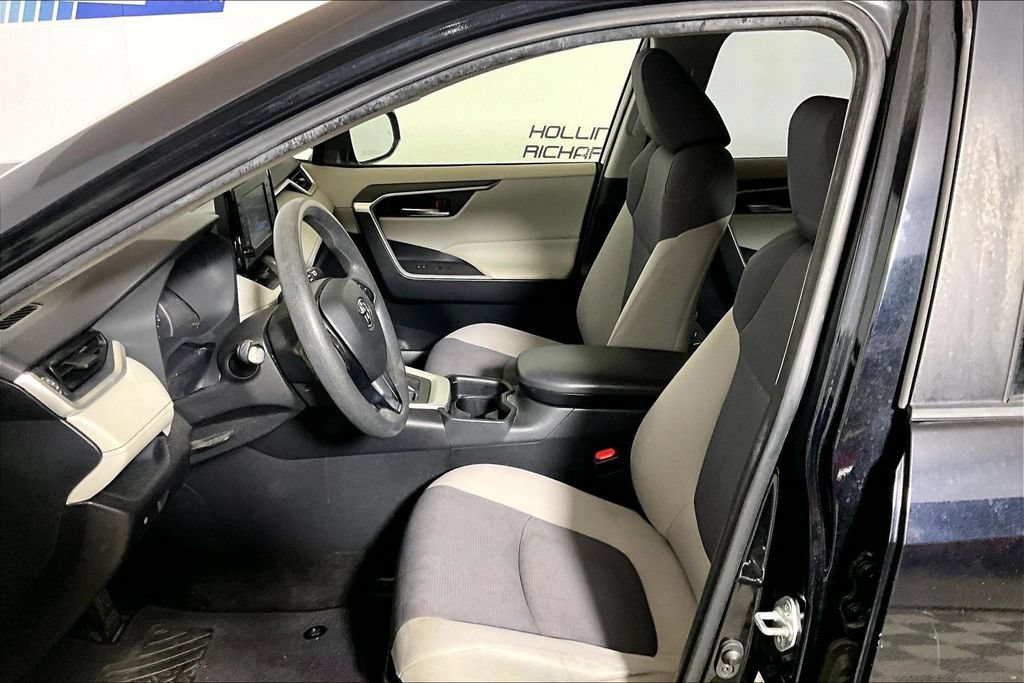 Used 2019 Toyota RAV4 XLE FWD image 20