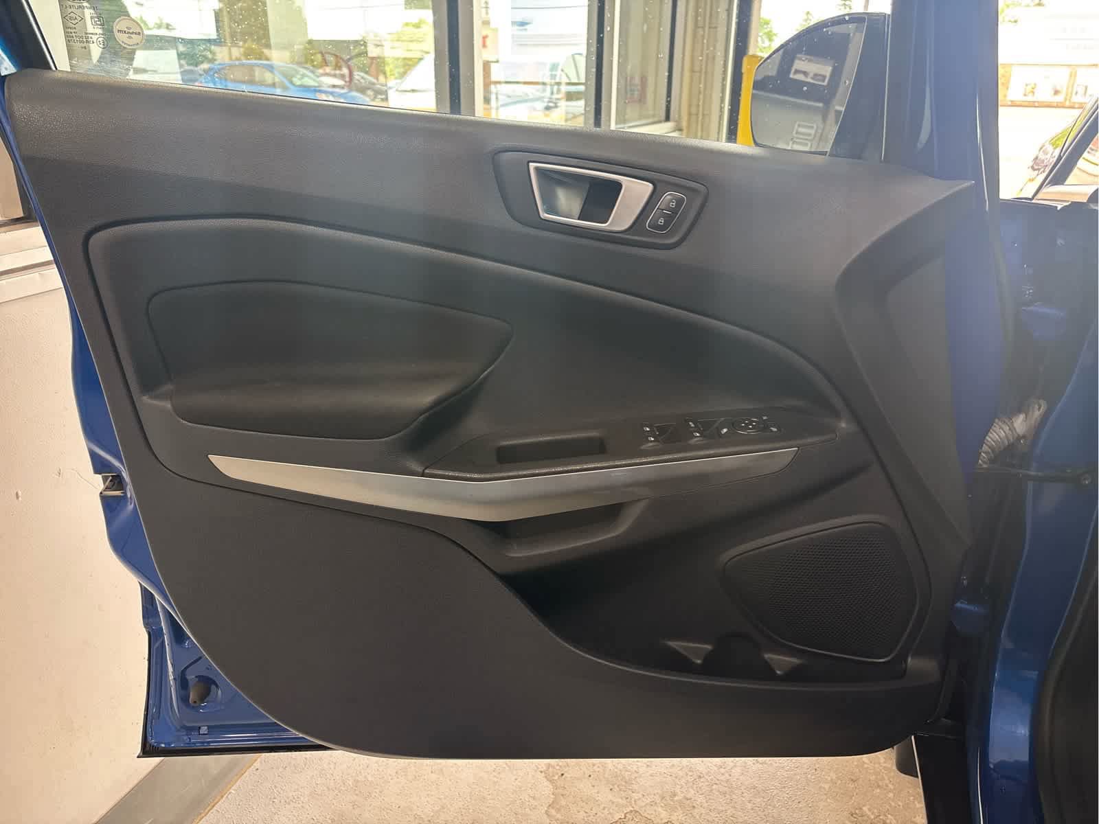 Certified 2018 Ford EcoSport SE w/ SE Convenience Package AWD/4WD image 25