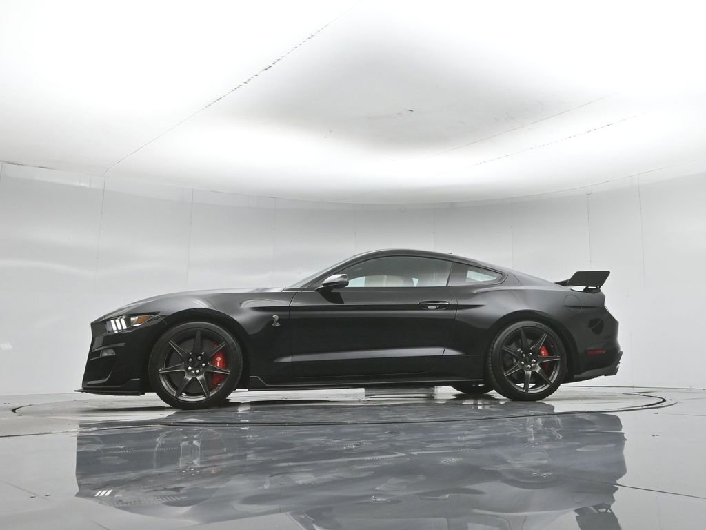 Certified 2021 Ford Mustang Shelby GT500 w/ Carbon Fiber Track Pack RWD image 53