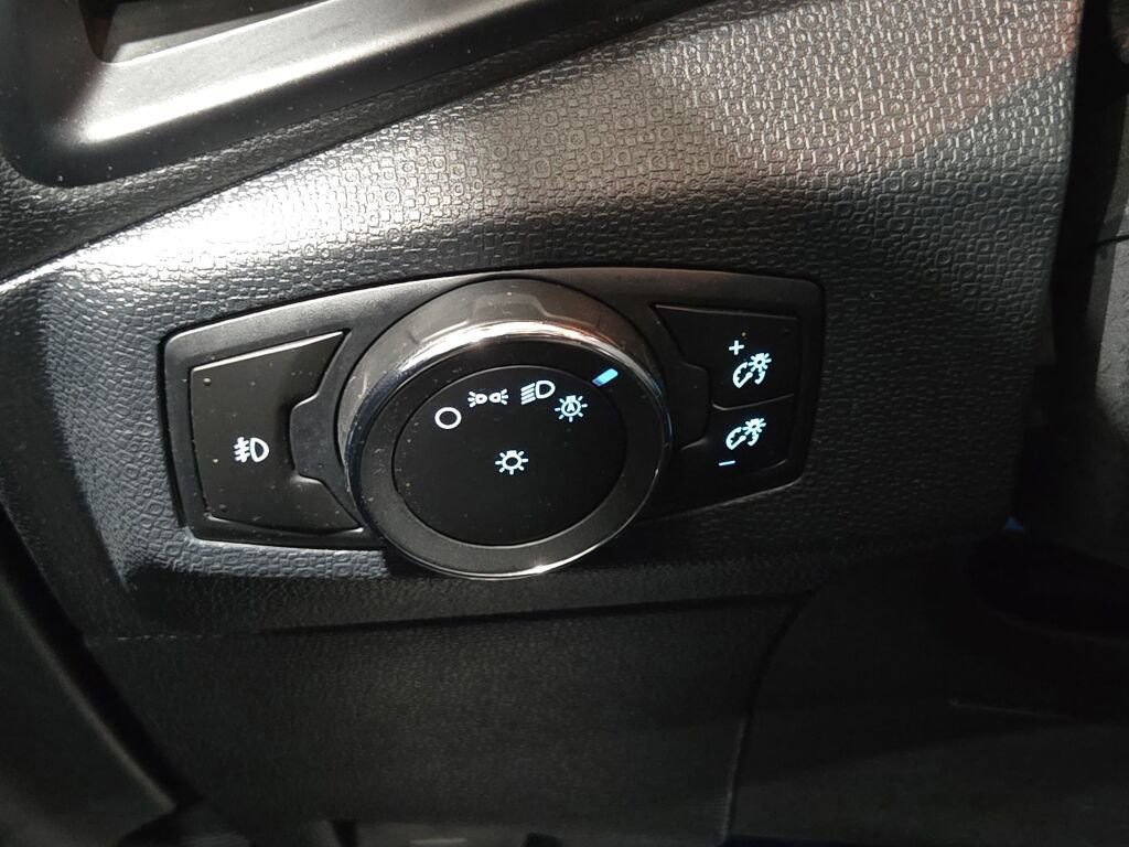 Certified 2020 Ford EcoSport SES image 26