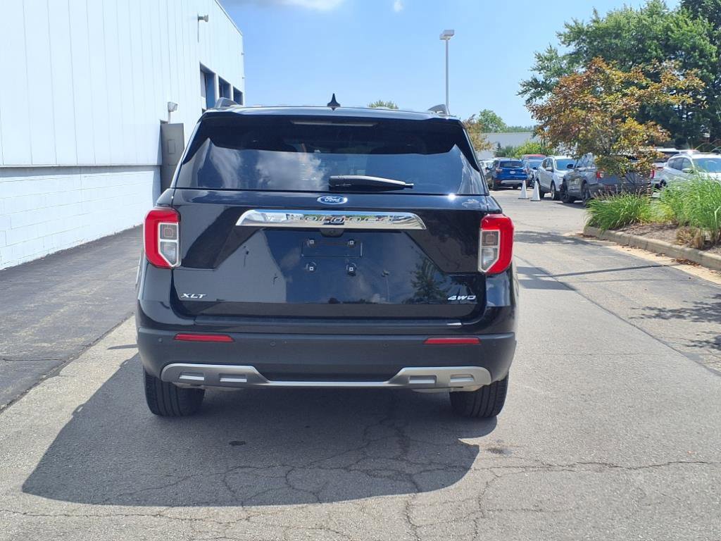 Certified 2023 Ford Explorer XLT w/ Equipment Group 202A image 3