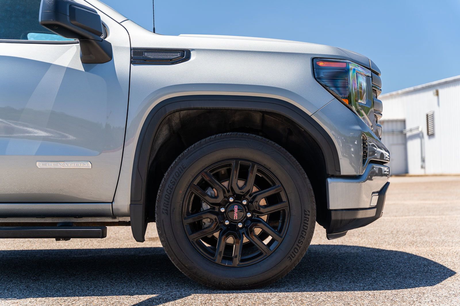 Used 2023 GMC Sierra 1500 Elevation AWD/4WD image 9