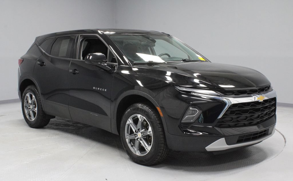 Used 2024 Chevrolet Blazer LT w/ Driver Confidence Package FWD image 1