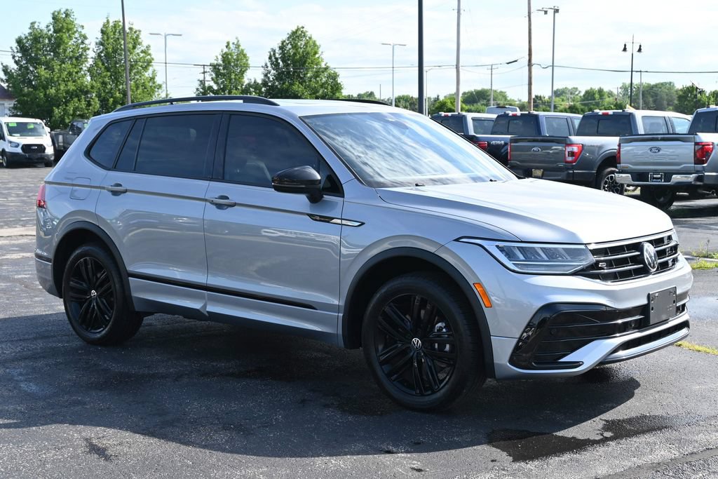 Used 2022 Volkswagen Tiguan SE R-Line AWD/4WD image 7