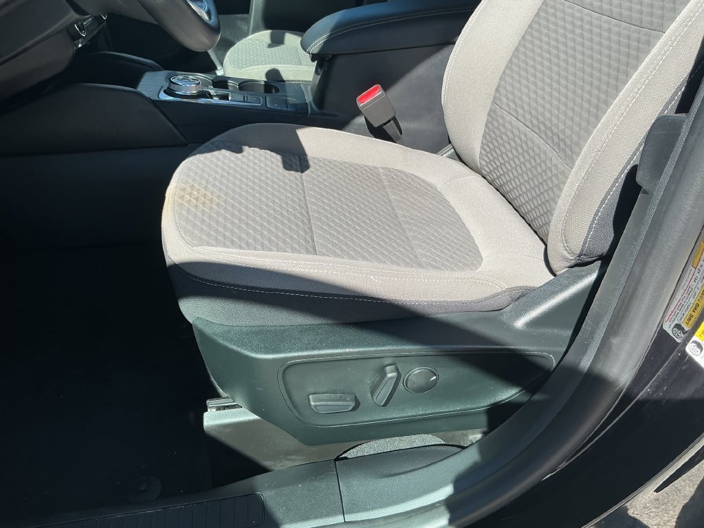 Certified 2022 Ford Escape SE AWD/4WD image 14