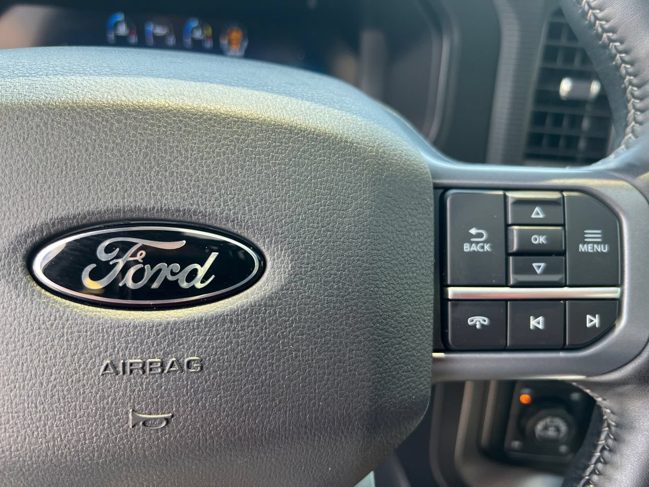 Certified 2024 Ford F150 Lariat w/ Equipment Group 502A High AWD/4WD image 33