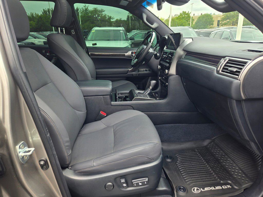 Used 2023 Lexus GX 460 Premium image 8