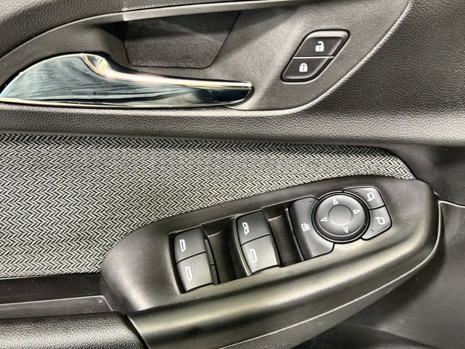 Used 2023 Chevrolet TrailBlazer LT w/ Convenience Package image 43