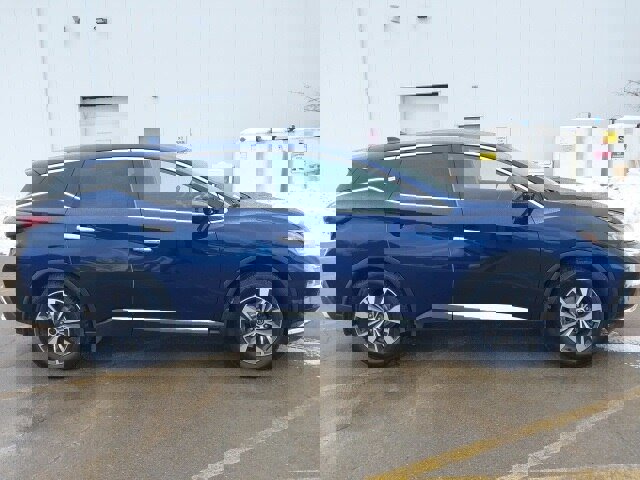 Used 2020 Nissan Murano S image 6