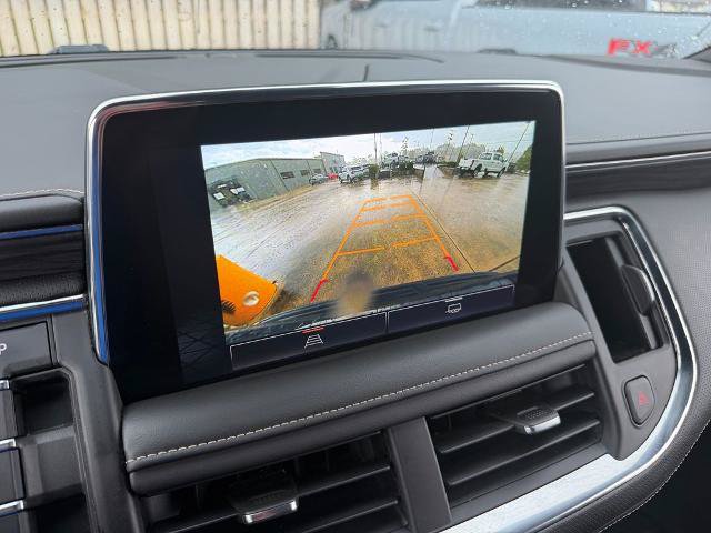 Used 2023 GMC Yukon XL SLT RWD image 4