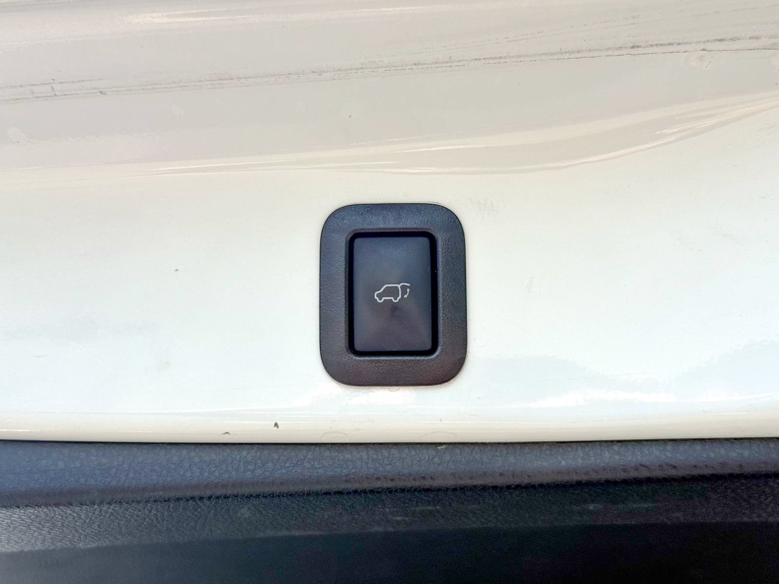 Used 2019 Toyota Highlander XLE AWD/4WD image 13
