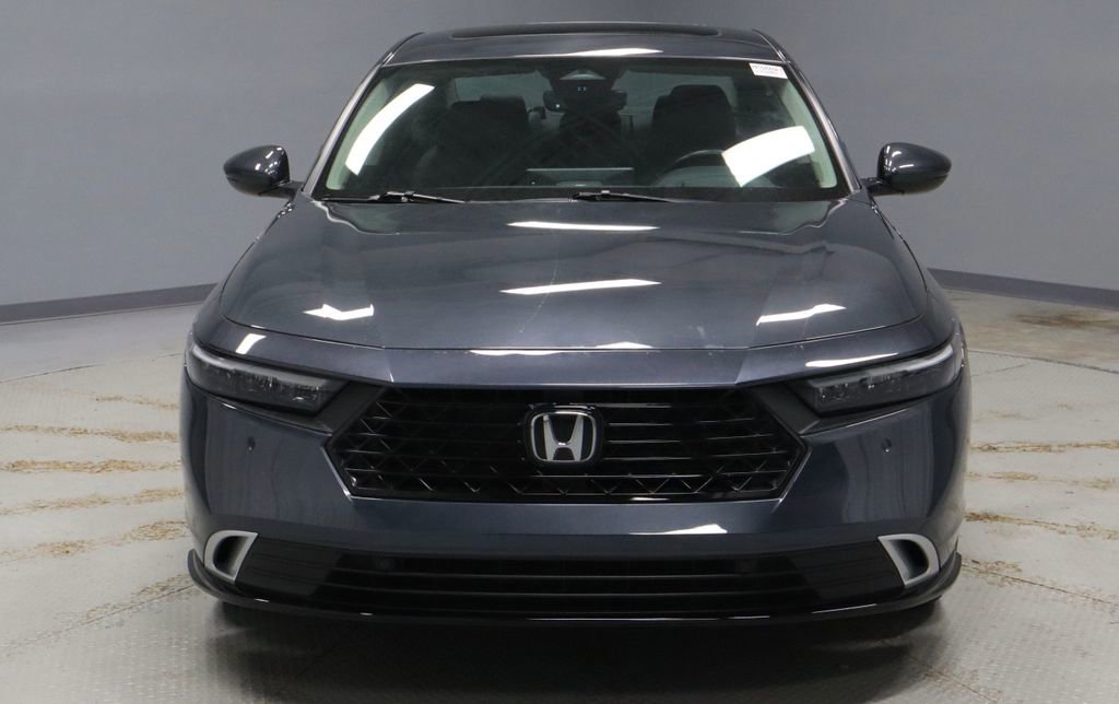 Used 2025 Honda Accord Touring image 8