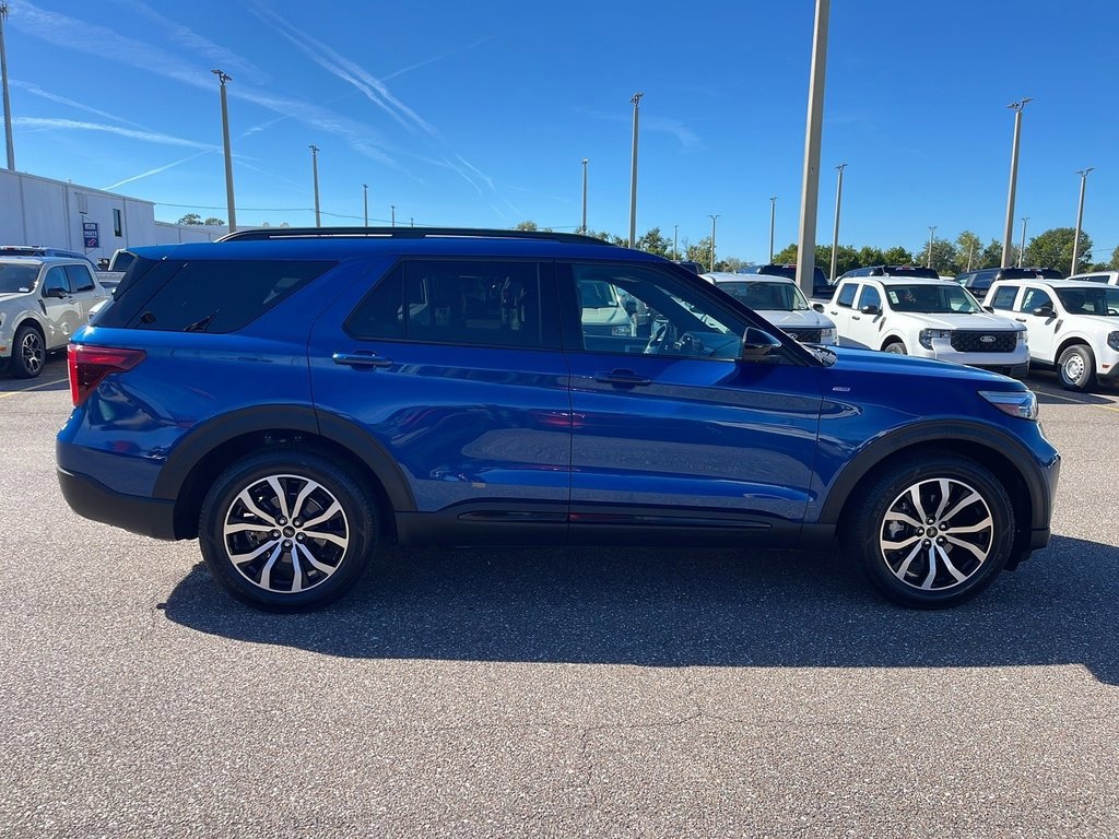 Certified 2022 Ford Explorer ST-Line w/ Class IV Trailer Tow Package image 2