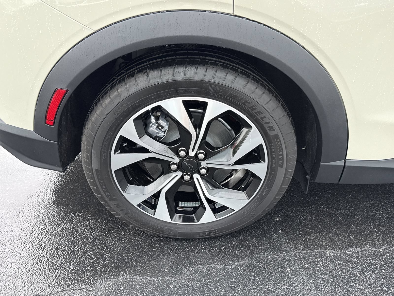 Certified 2025 Ford Mustang Mach-E Select RWD image 38