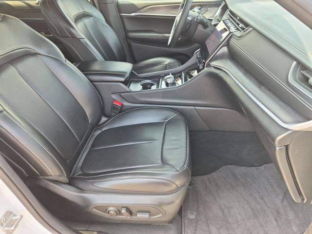 Used 2024 Jeep Grand Cherokee L Limited w/ Luxury Tech Group II AWD/4WD image 31