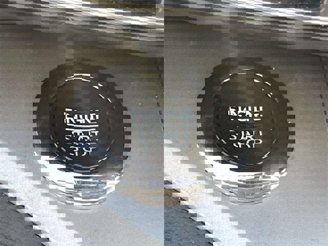 Certified 2022 Ford Explorer XLT w/ Equipment Group 202A image 34