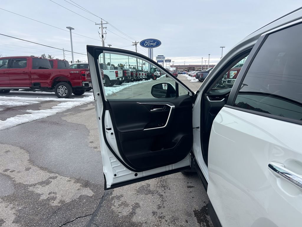 Used 2021 Toyota RAV4 Limited w/ Limited Grade Weather Package image 12