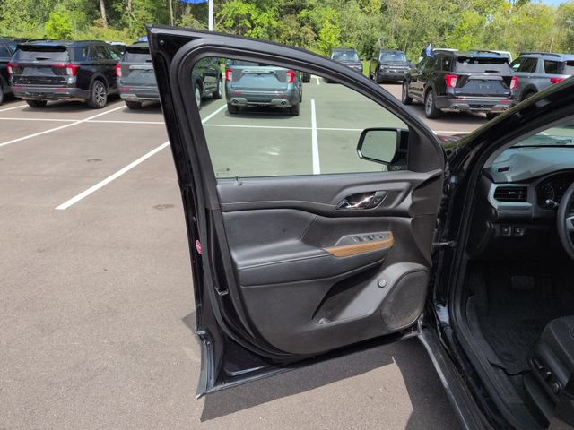 Used 2021 GMC Acadia SLE w/ Driver Convenience Package FWD image 28