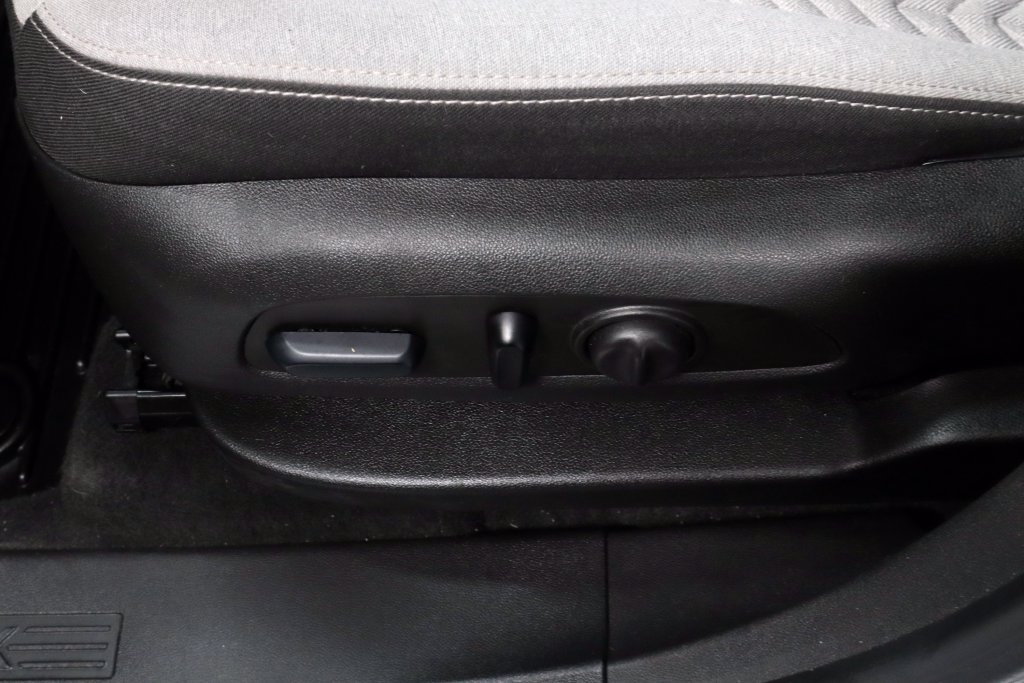 Used 2024 Chevrolet Equinox LS w/ LS Convenience Package AWD/4WD image 24