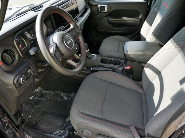 Used 2024 Jeep Wrangler Unlimited Rubicon AWD/4WD image 11