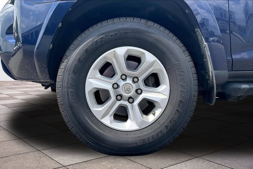 Used 2018 Toyota 4Runner SR5 w/ Wilderness Package AWD/4WD image 9