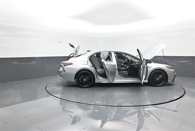 Used 2021 Toyota Camry XSE w/ Navigation Package image 37