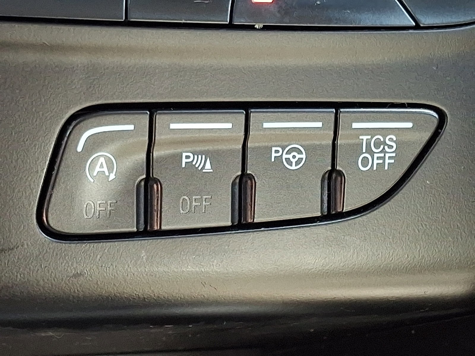 Certified 2019 Ford Escape Titanium AWD/4WD image 25