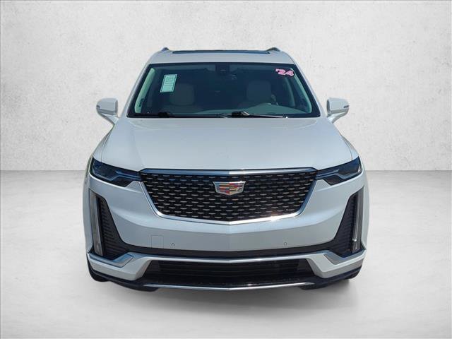 Used 2024 Cadillac XT6 Premium Luxury FWD image 2