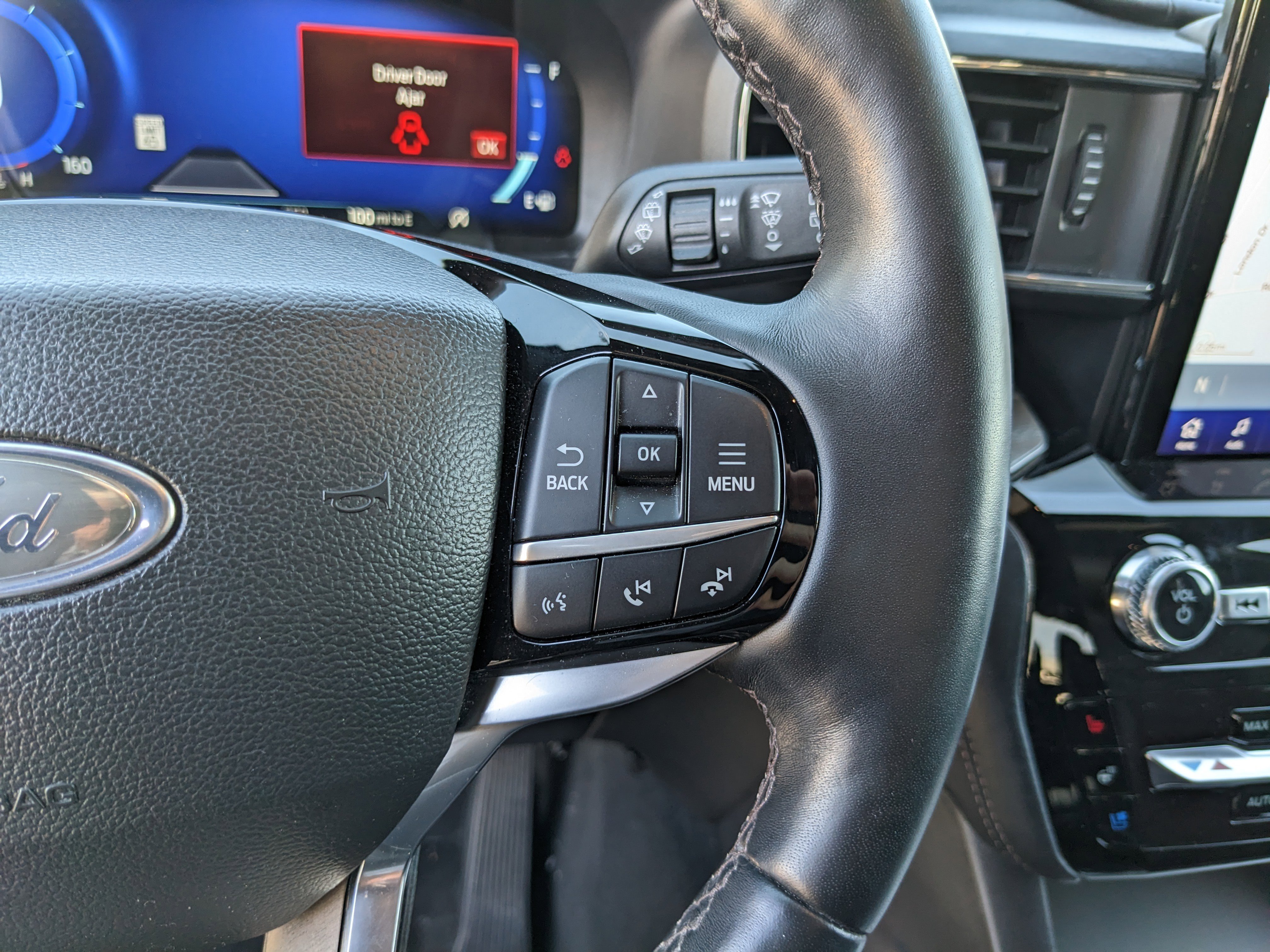 Certified 2022 Ford Explorer Platinum w/ Equipment Group 601A image 33