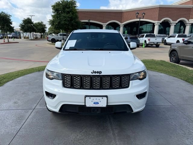 Used 2020 Jeep Grand Cherokee Altitude RWD image 2